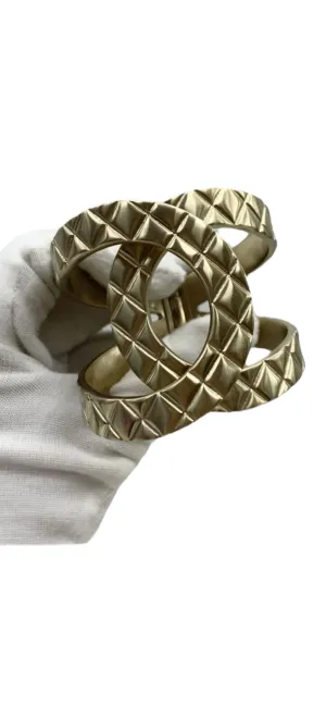 Chanel CC Cuff Quilted LG SKC1557
