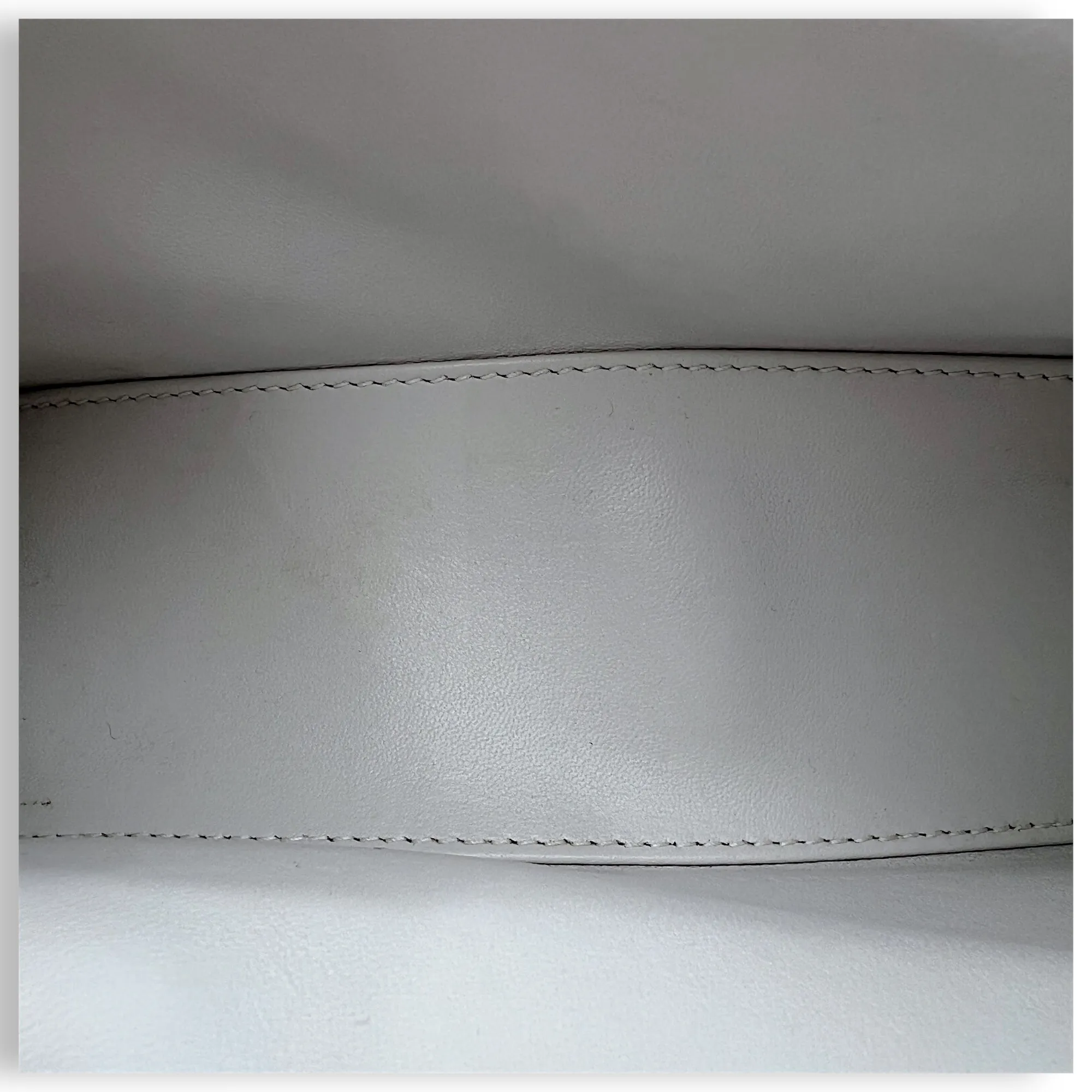 Hourglass XS White Top Handle Bag in Crocodile Embossed Calfskin, Silver hardware