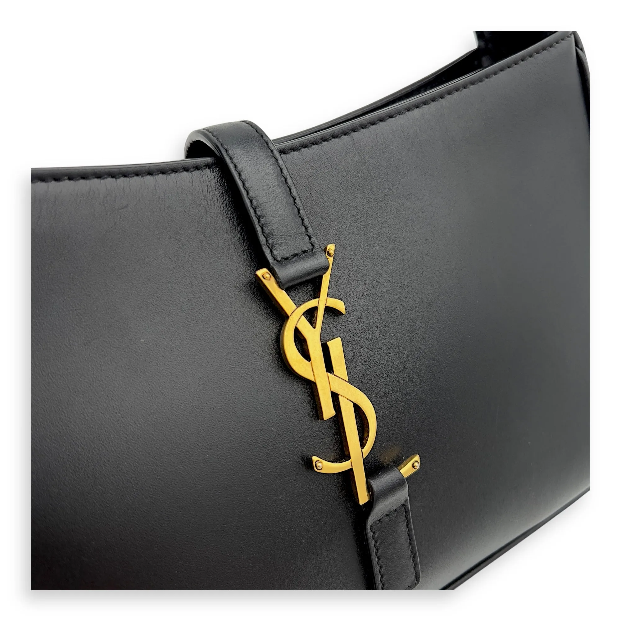 Le 5 A 7 Black Shoulder Bag in Calfskin, Gold hardware