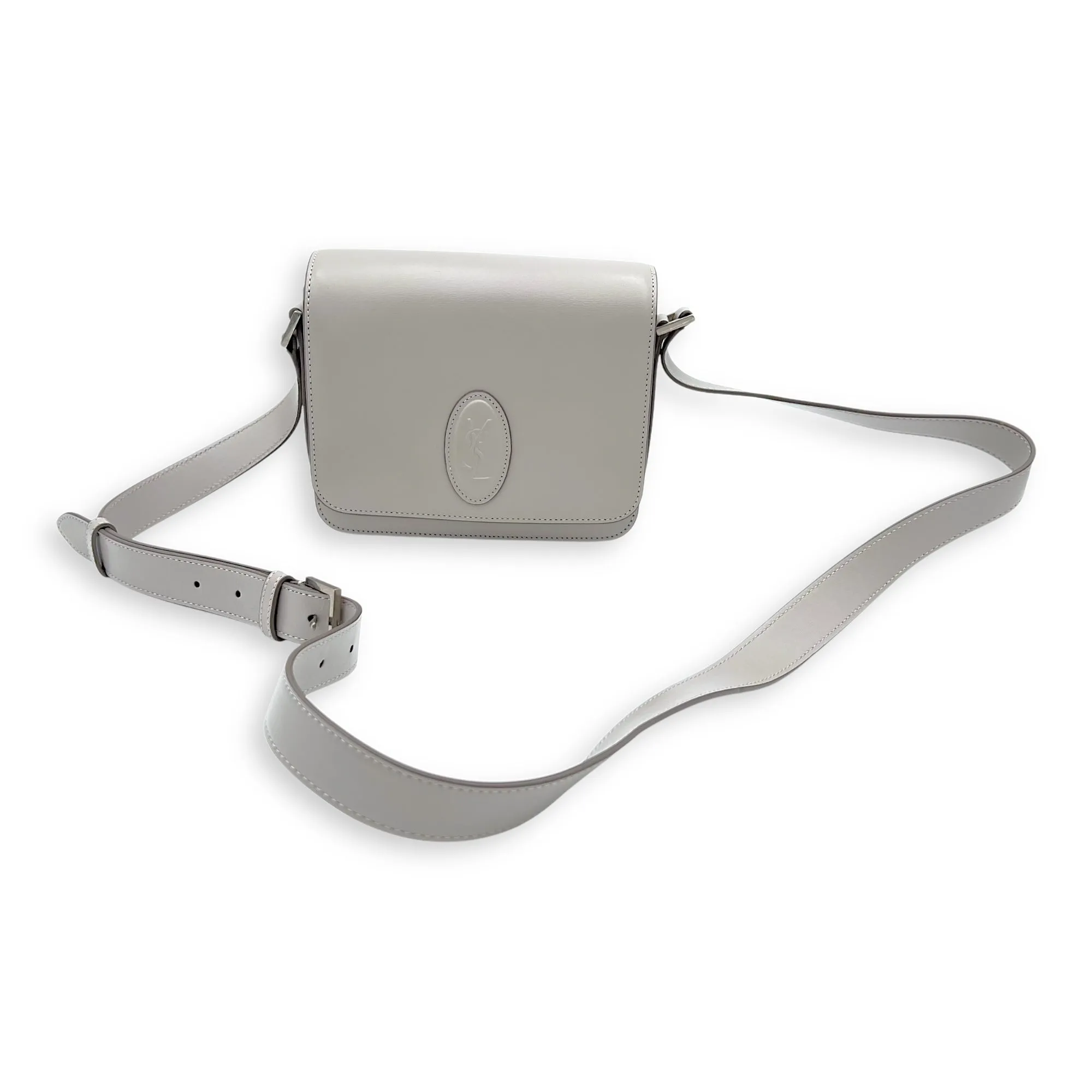 Le 61 Saddle Grey Shoulder Bag in Calfskin, Silver hardware