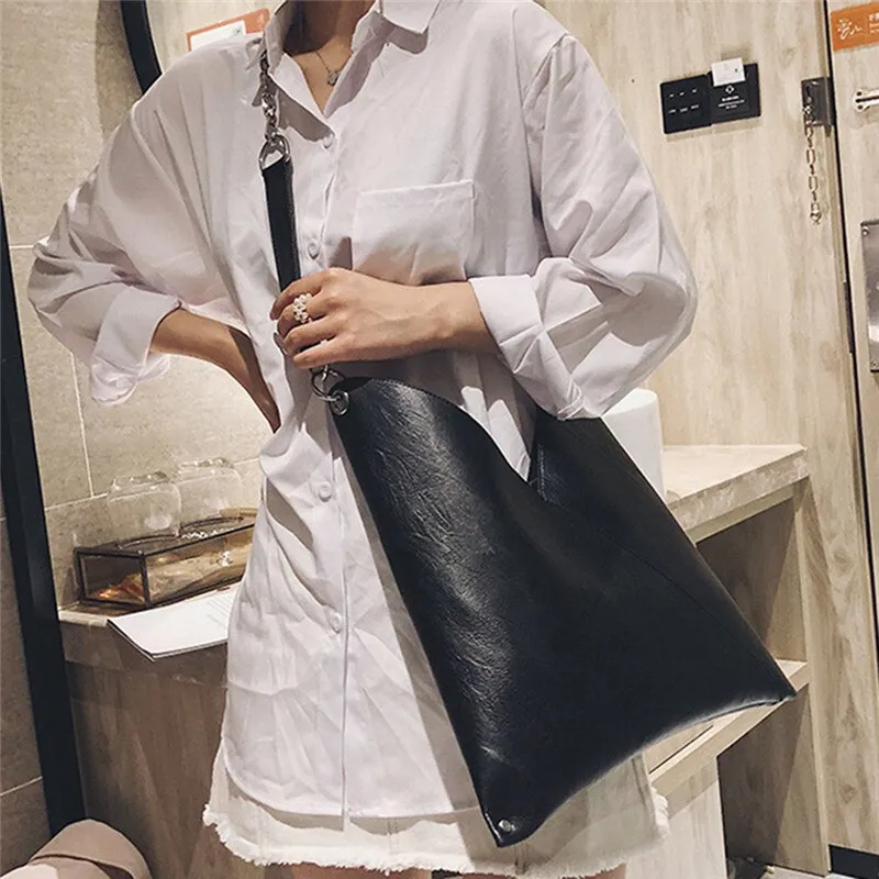 Retro Chain Leather Crossbody Bag