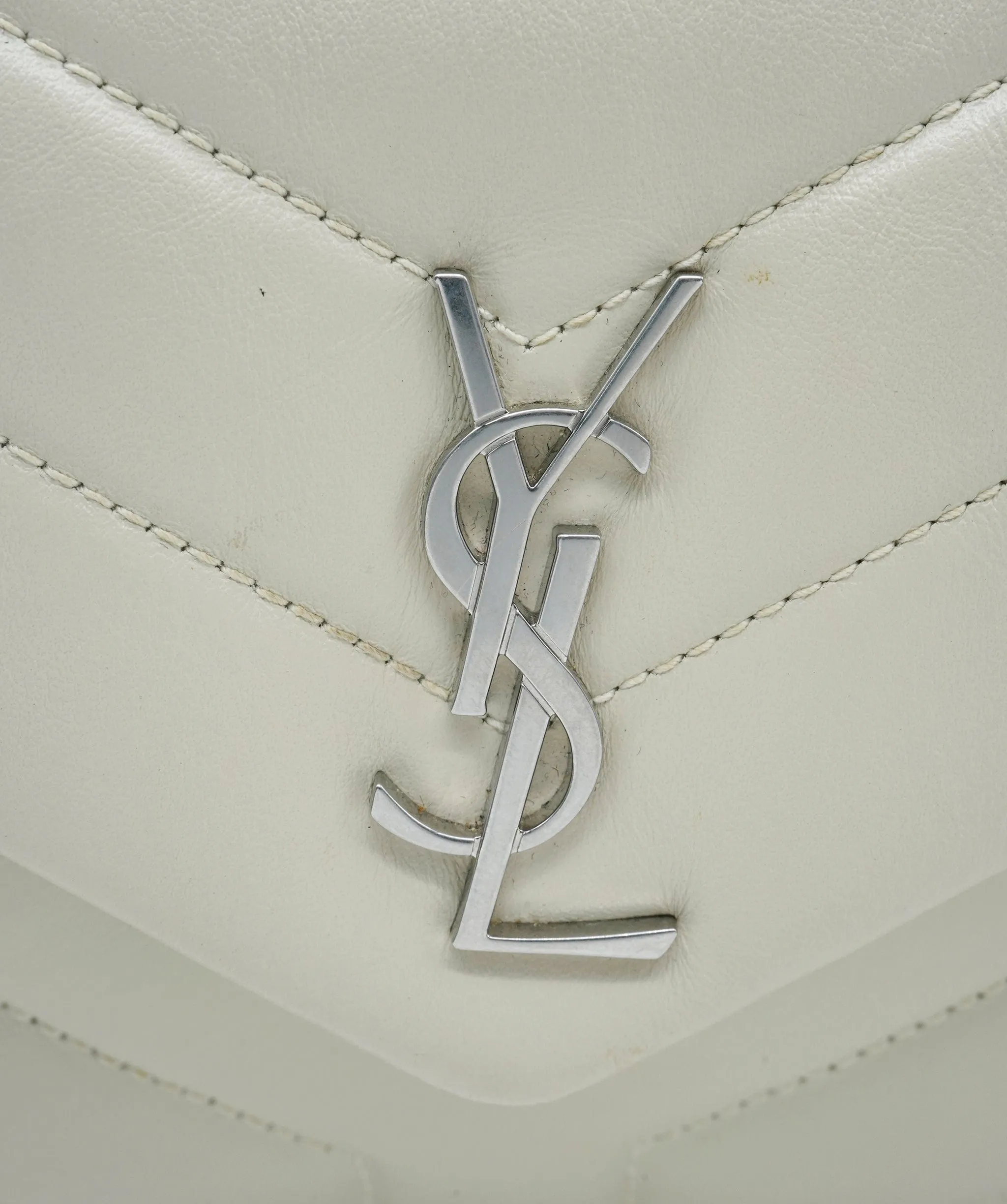 Saint Laurent Blanc Vintage Calfskin Toy Loulou ABC0874