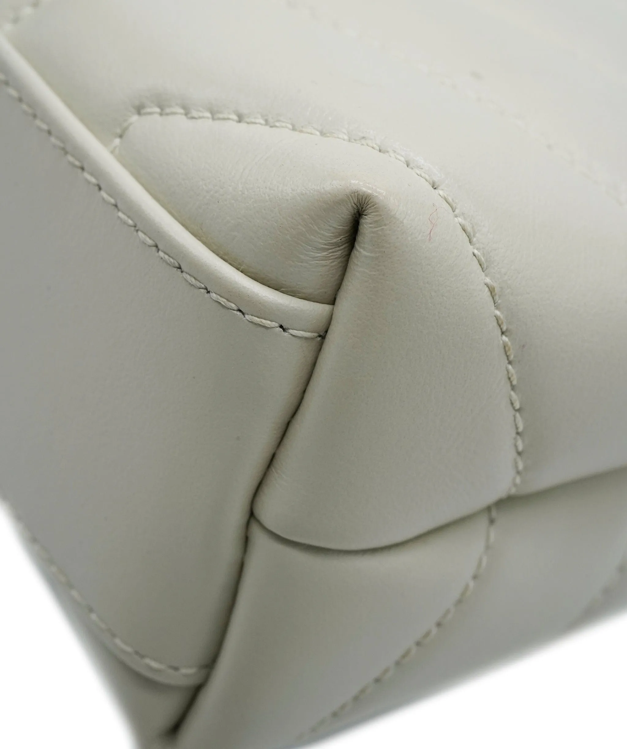 Saint Laurent Blanc Vintage Calfskin Toy Loulou ABC0874